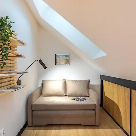 Hofmana F10 Invest * Szklarska Poręba